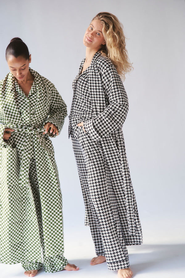 Ladies Quilted Robe - HOUNDSTOOTH