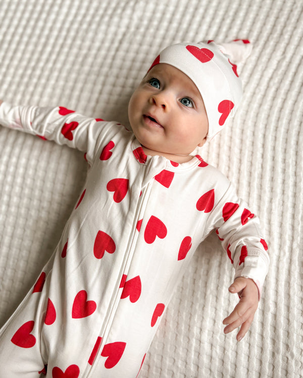 Knotted Hat - RED HEART