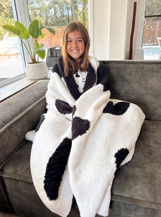 COZY KNIT BLANKET - BLACK HEART