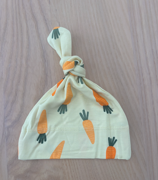 Knotted Hat - CARROT